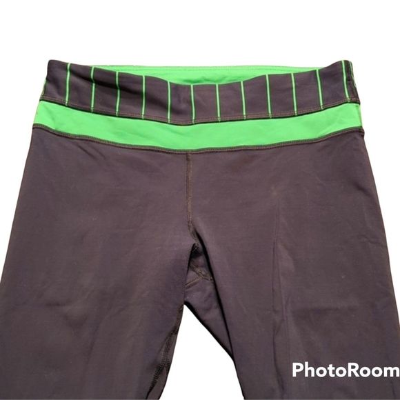 Lululemon Navy and Green Capris - Picture 2 of 7